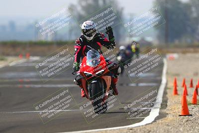 media/Sep-20-2025-TrackDaz (Sat) [[27f0cde673]]/A Group/2pm (Turn 9)/